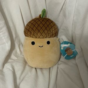 Mac the Acorn squshmallow